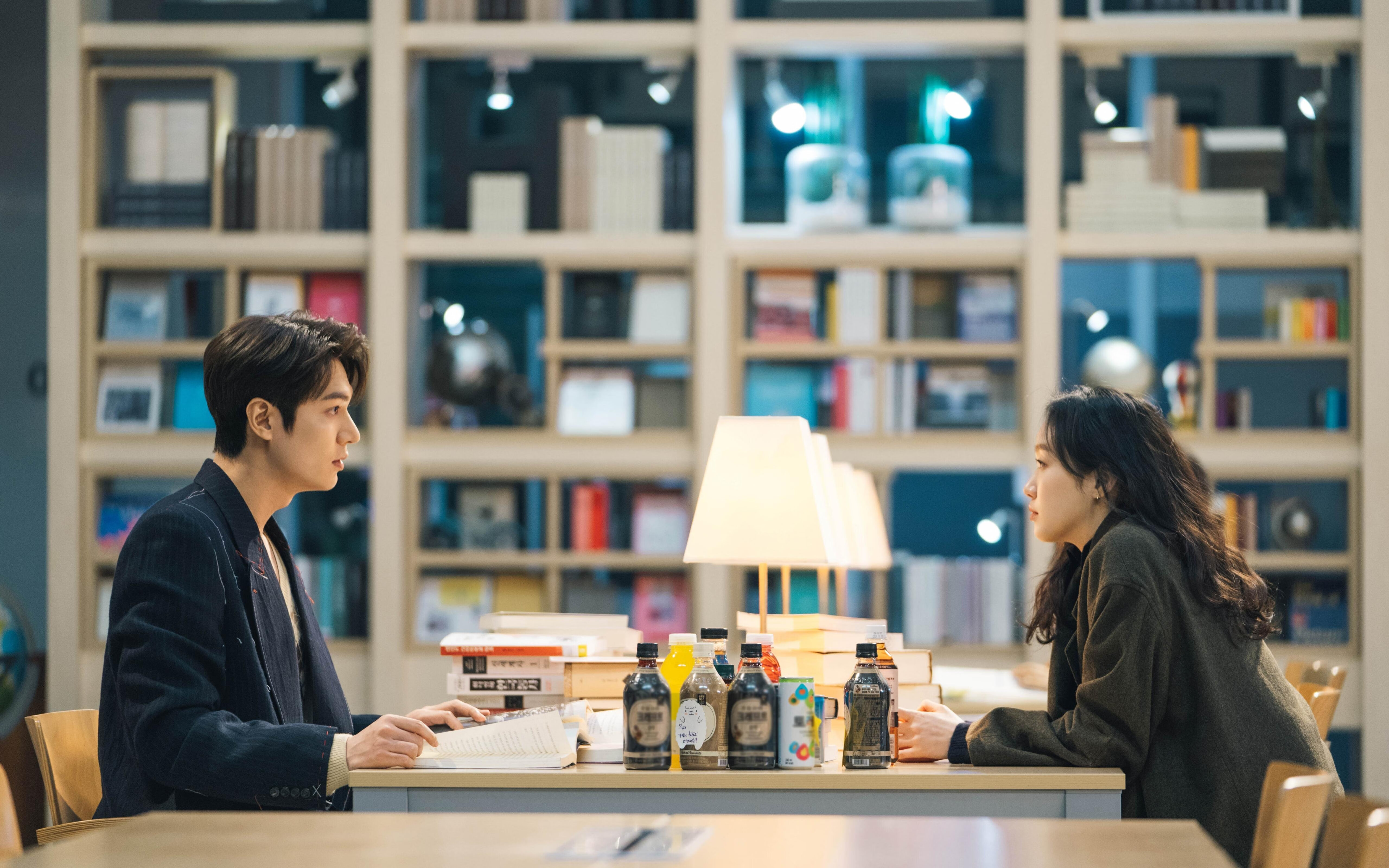 “跑酷选手勇闯东安湖体育公园,极限运动燃爆全场”