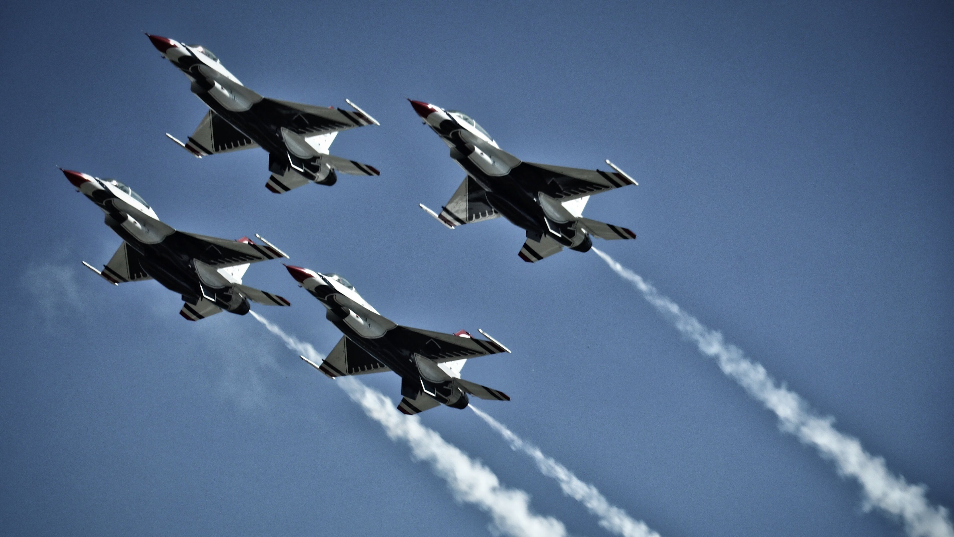 “拳击赛事逆转剧情：四川省体育馆重磅对决，一切皆有可能”